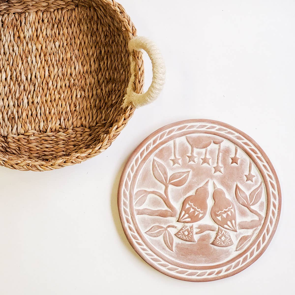 Handmade Bread Warmer & Wicker Basket -Round